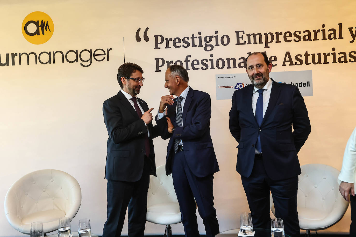 Fotos: Sáenz de Jubera, galardonado con el Premio Asturmanager por el «compromiso con su tierra»