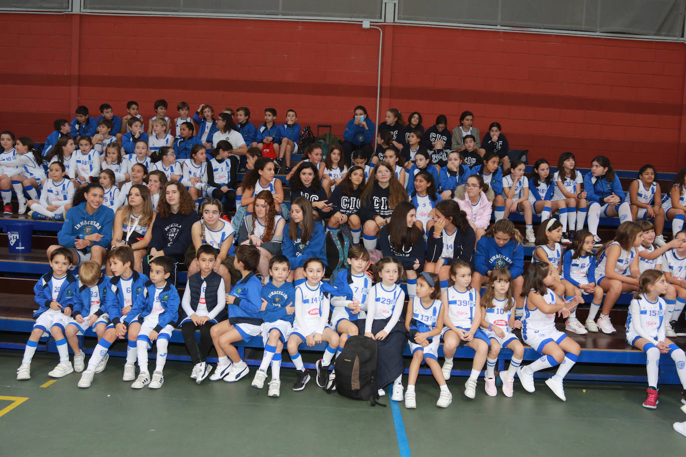 Fotos: Ilusión y deporte en la presentación de los equipos del Inmaculada