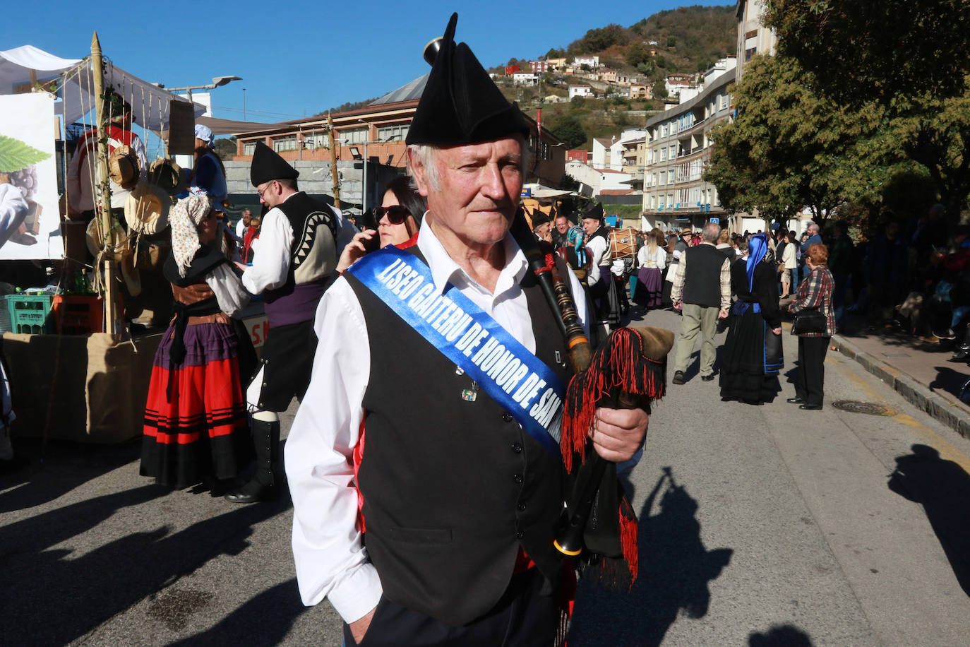 Fotos: La fiesta de los Humanitarios llena las calles de Moreda