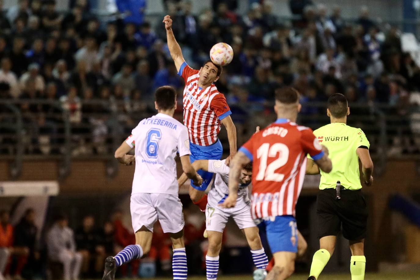 Fotos: Las mejores jugadas del Beasain-Sporting