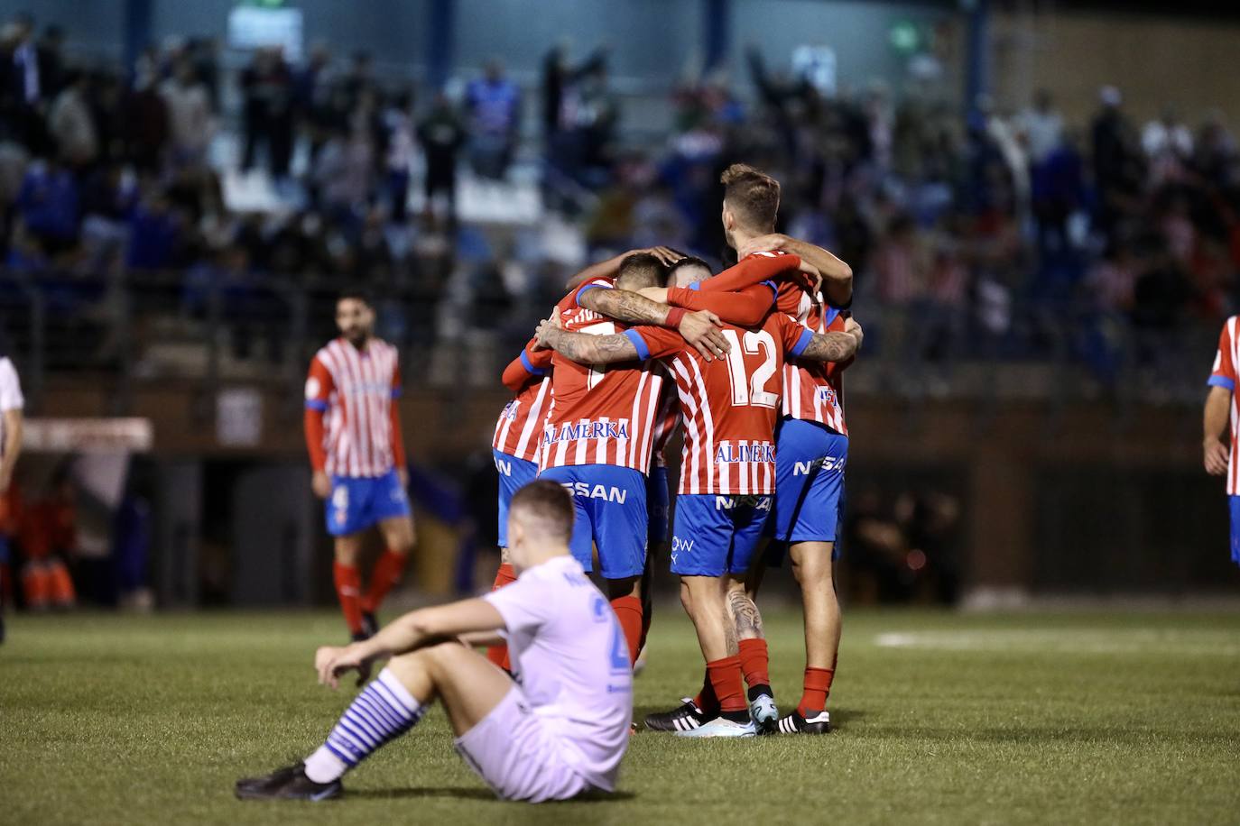 Fotos: Las mejores jugadas del Beasain-Sporting