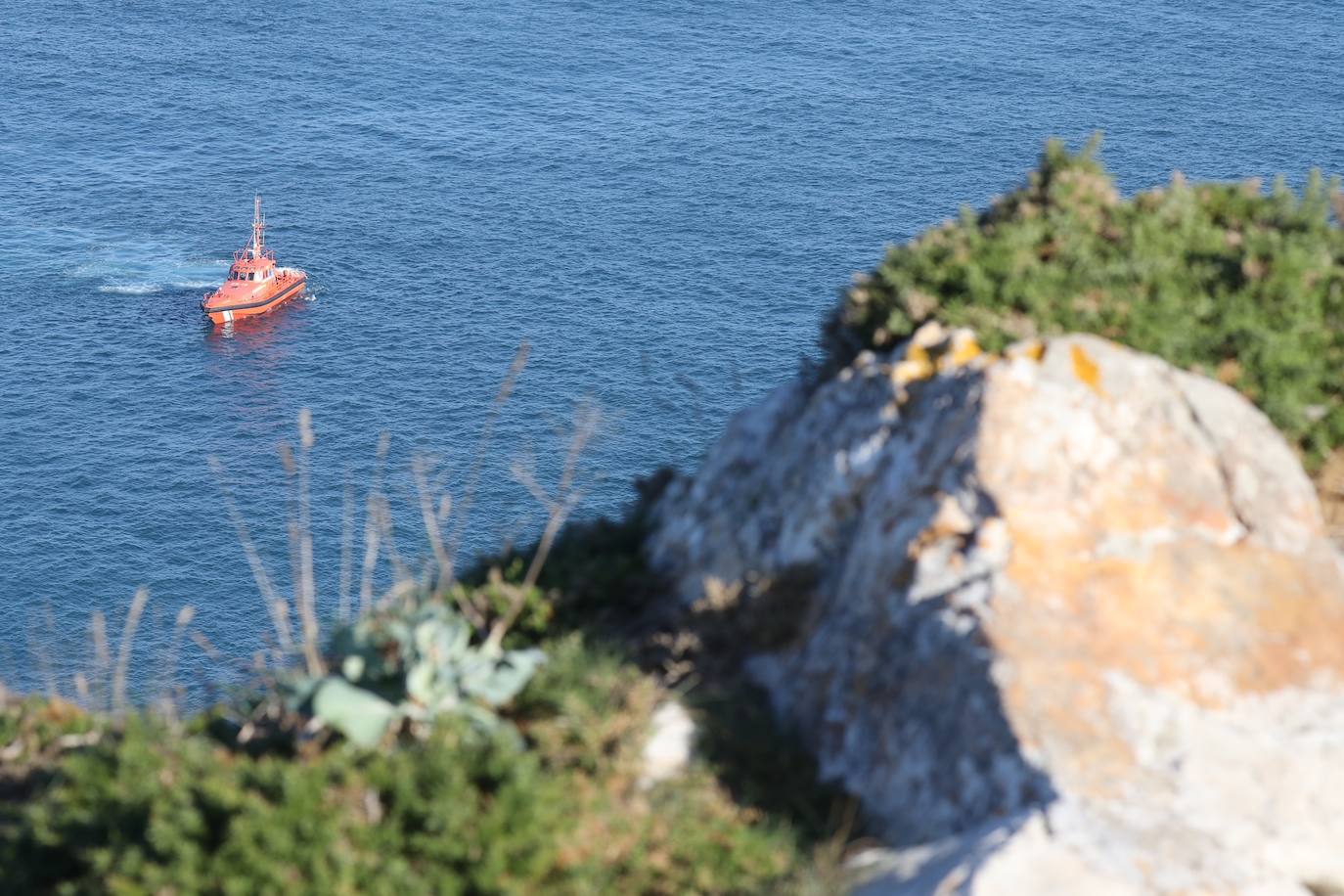 Fotos:Intensas labores de búsqueda en el Cabo Peñas