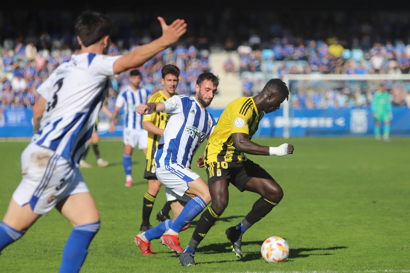 Fotos: Las mejores jugadas del Gimnástica-Real Oviedo