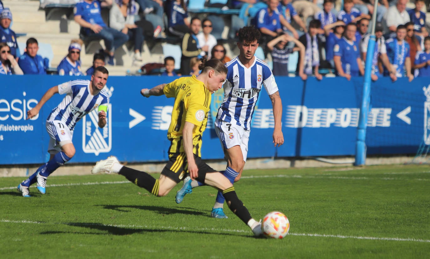 Fotos: Las mejores jugadas del Gimnástica-Real Oviedo