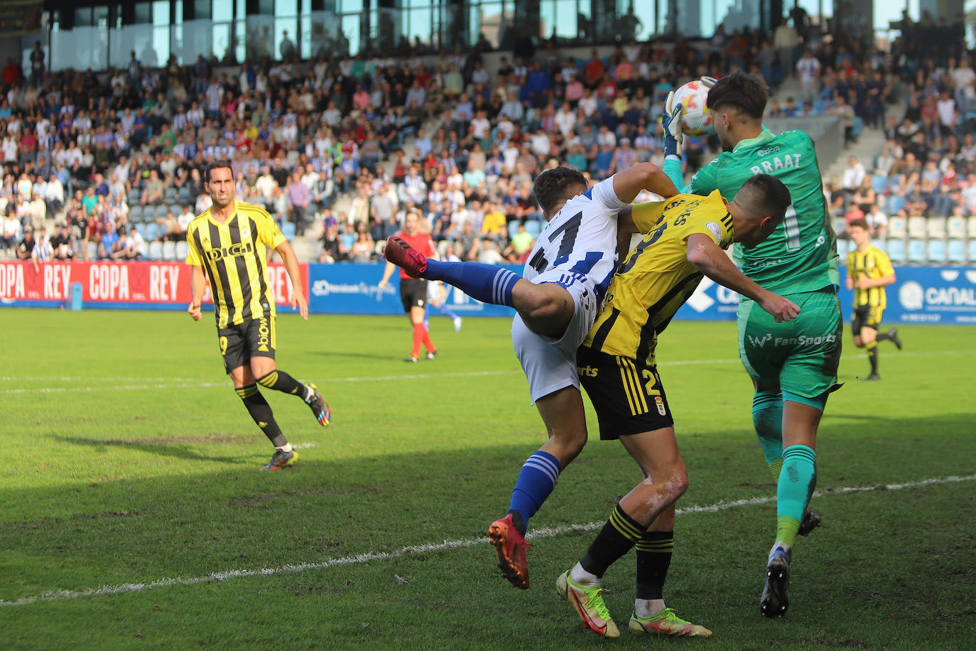 Fotos: Las mejores jugadas del Gimnástica-Real Oviedo