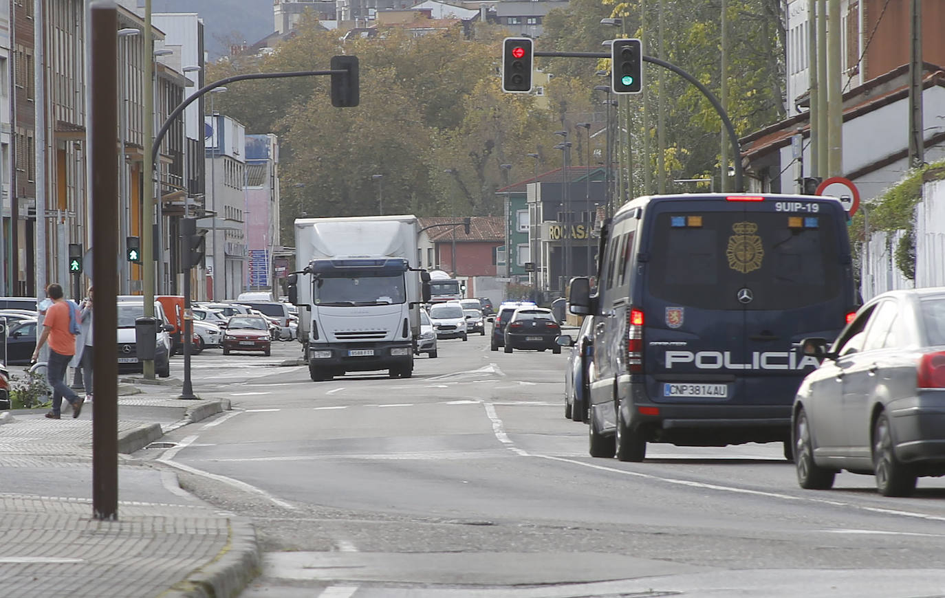 Fotos: «Sin incidencias relevantes» en Asturias en el primer día del paro de transportes