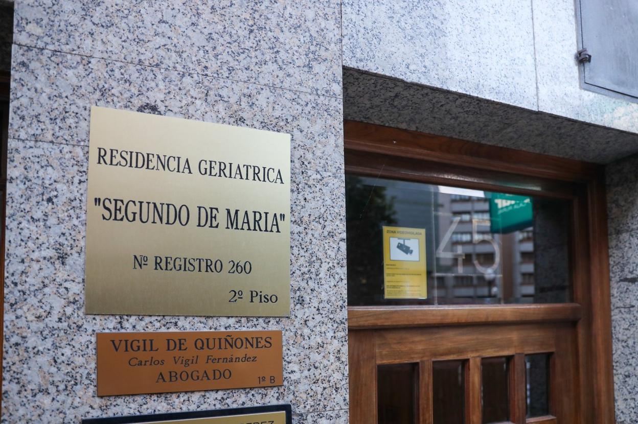 Residencia de la tercera edad en la calle Uría. 