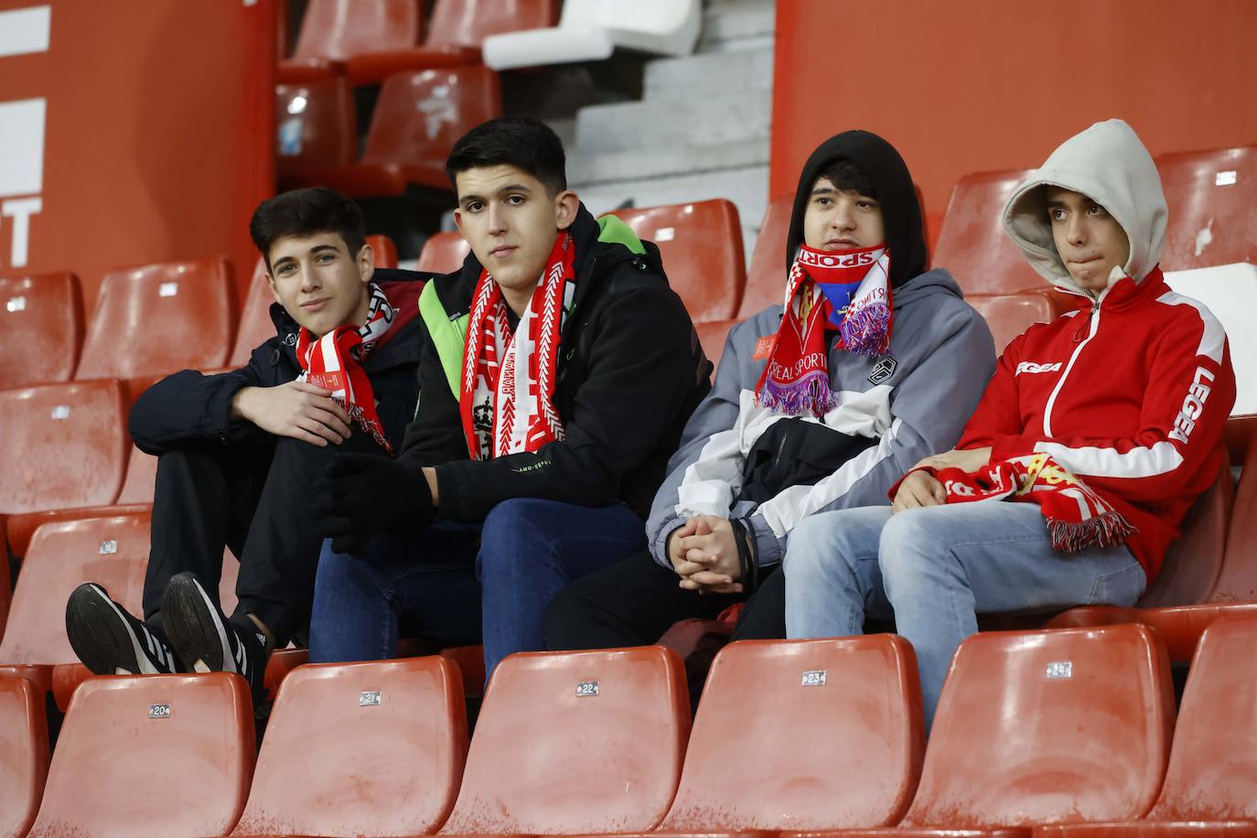 Fotos: ¿Estuviste en el Sporting - Leganés? ¡Búscate!