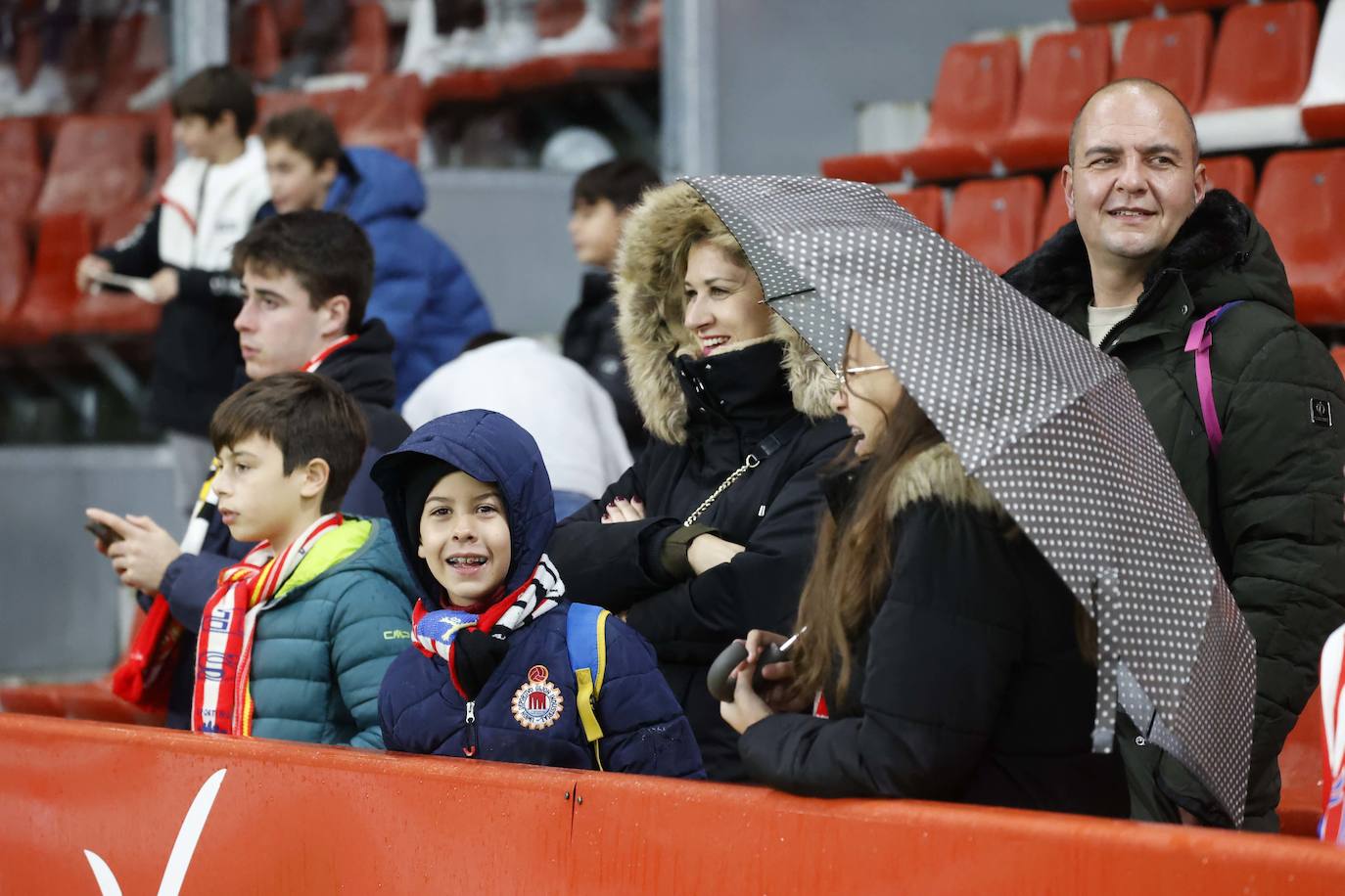 Fotos: ¿Estuviste en el Sporting - Leganés? ¡Búscate!