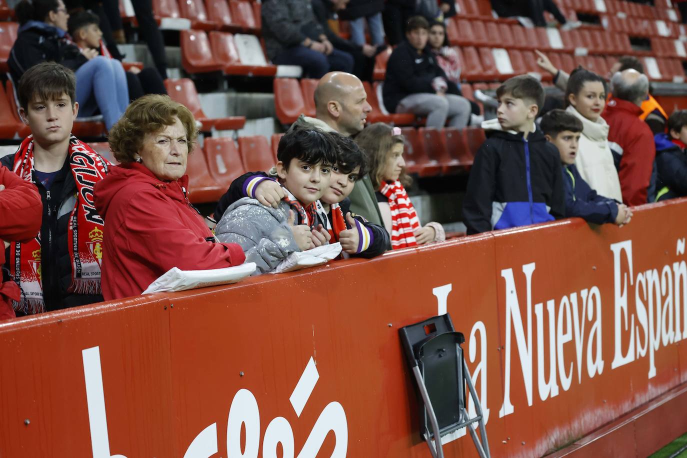 Fotos: ¿Estuviste en el Sporting - Leganés? ¡Búscate!