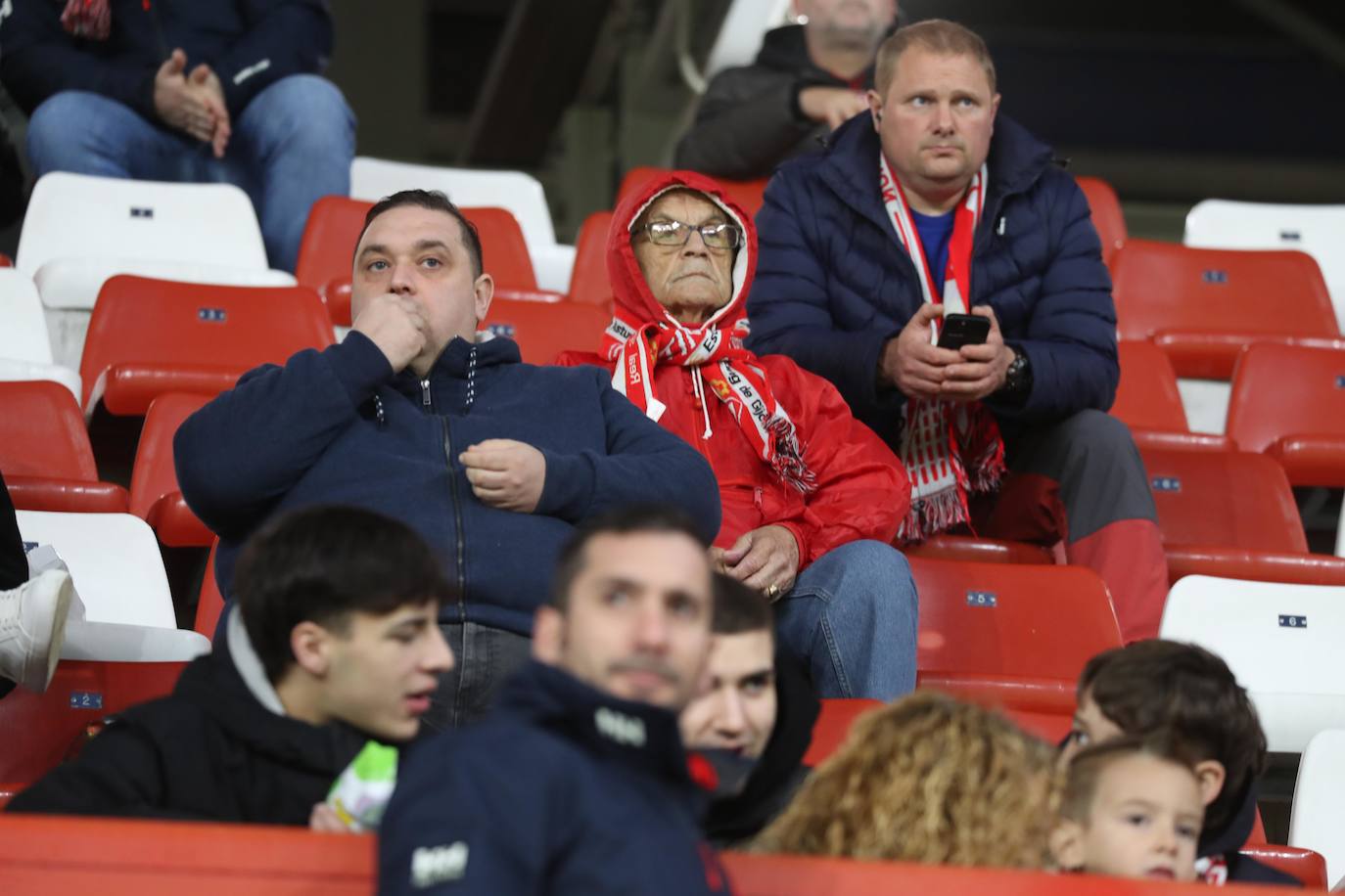 Fotos: ¿Estuviste en el Sporting - Leganés? ¡Búscate!