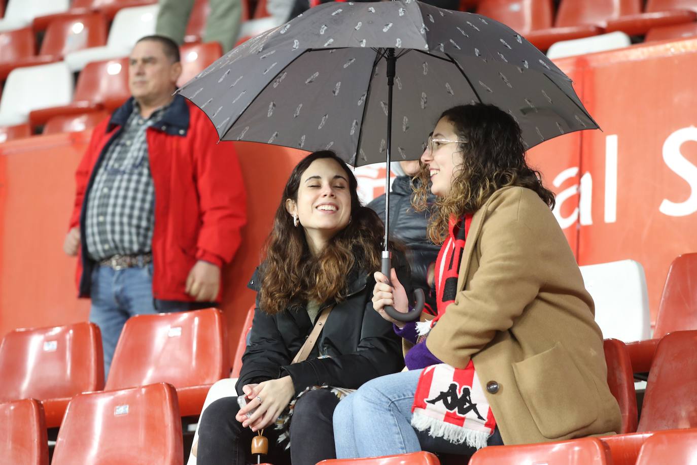 Fotos: ¿Estuviste en el Sporting - Leganés? ¡Búscate!