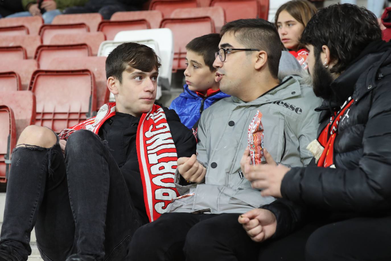 Fotos: ¿Estuviste en el Sporting - Leganés? ¡Búscate!