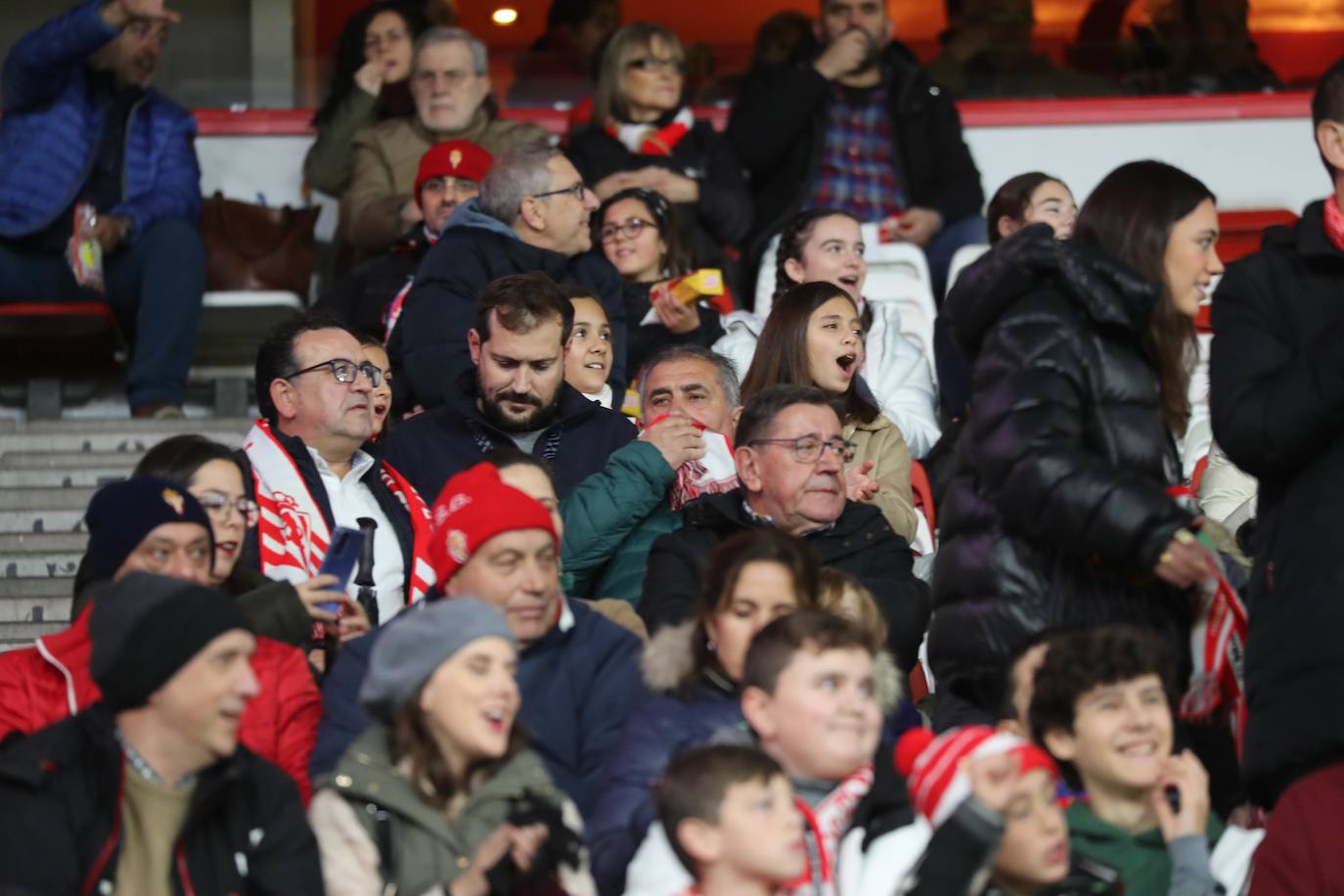 Fotos: ¿Estuviste en el Sporting - Leganés? ¡Búscate!