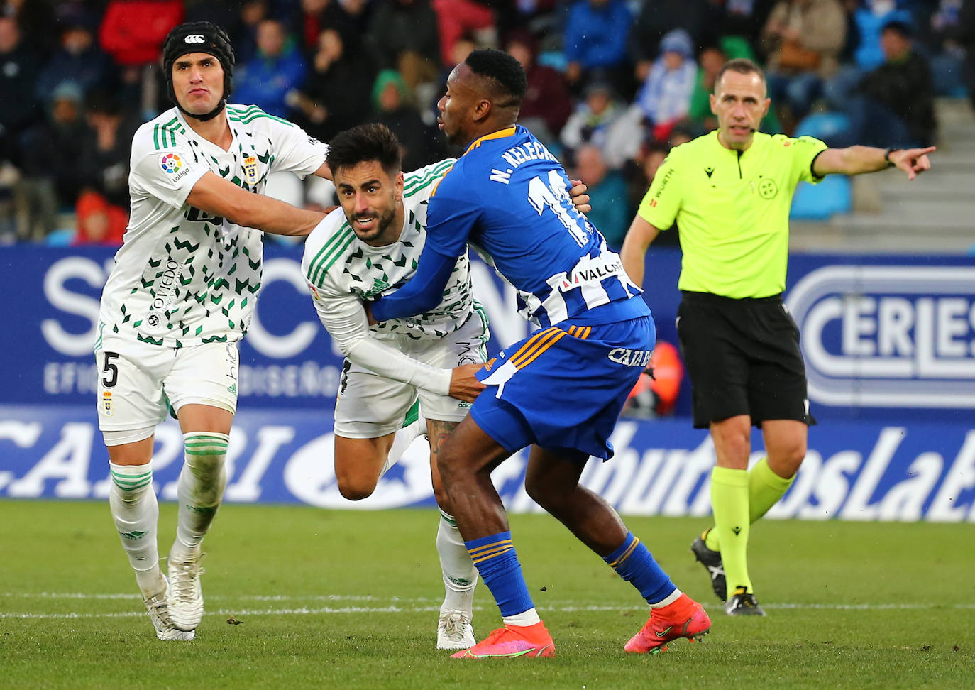 Fotos: Las mejores jugadas del Ponferradina - Real Oviedo