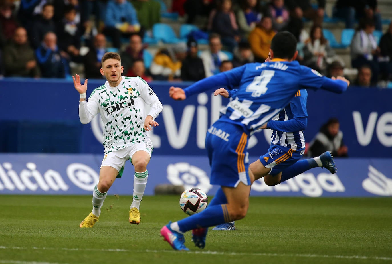 Fotos: Las mejores jugadas del Ponferradina - Real Oviedo