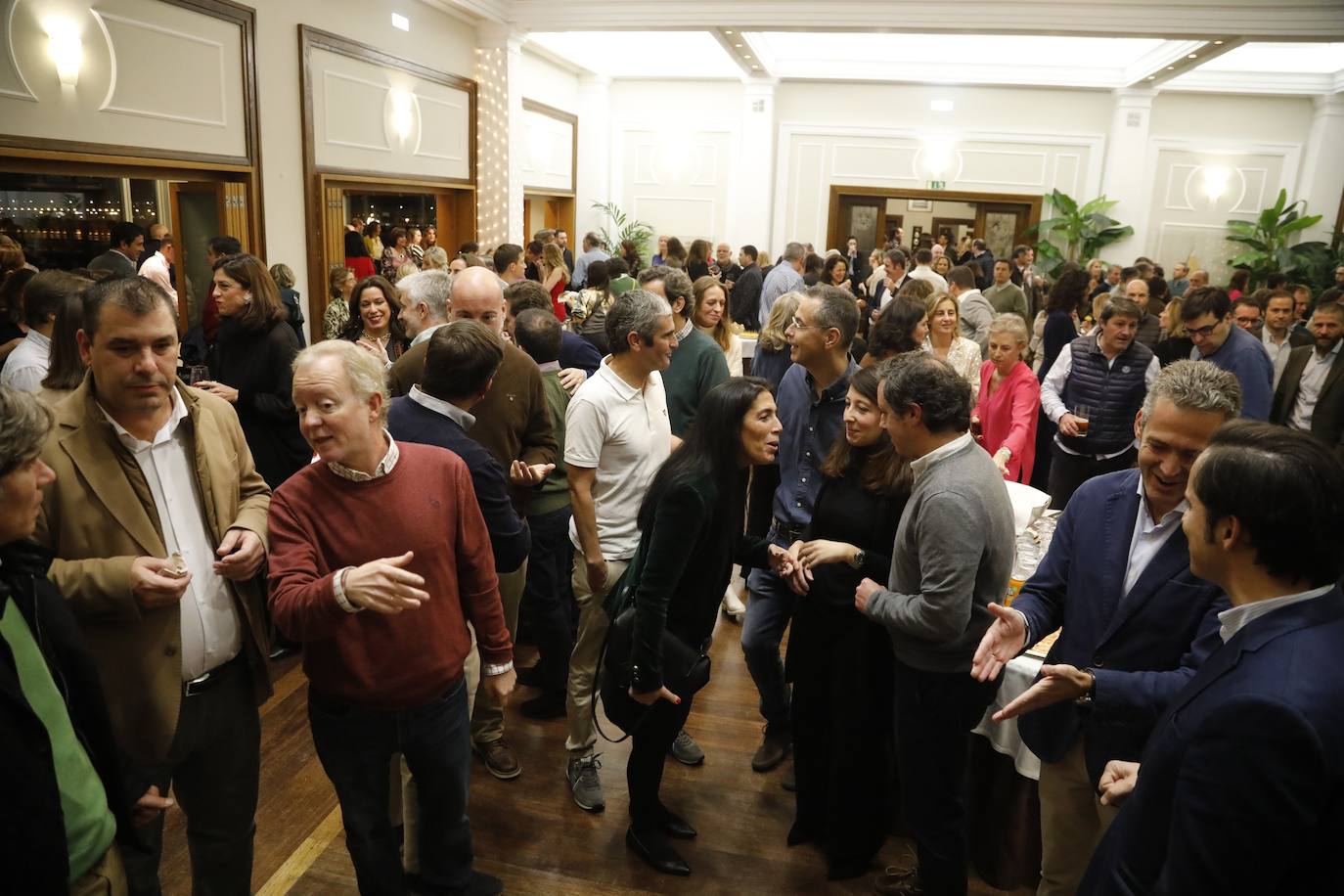 Fotos: Fiesta contra el cáncer en el Club de Regatas