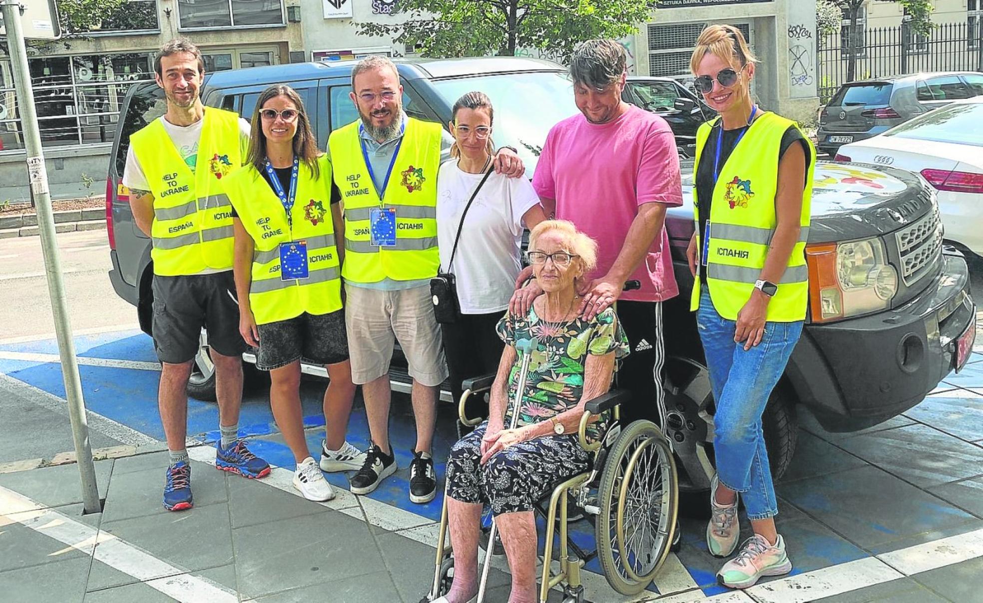 La última española. Maruja Lorenzo, una vitoriana de 89 años, fue la última en ser evacuada.