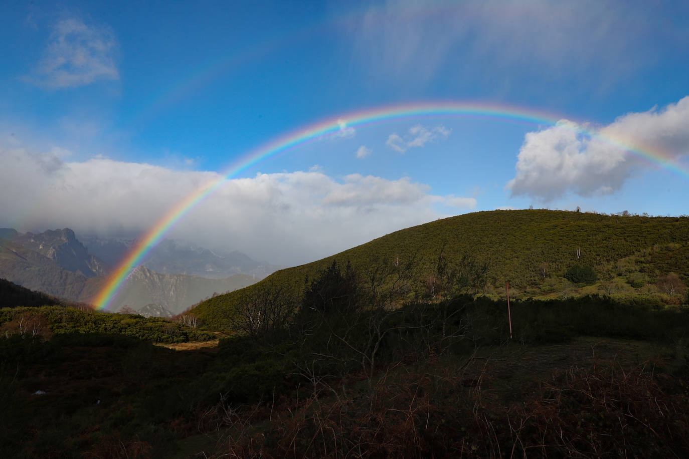 Fotos: El Viento Y El Fuerte Oleaje Ponen En Alerta A Asturias | El ...