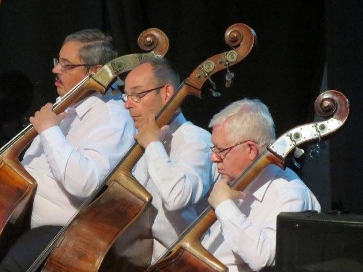 Andrey Feygin, primero por la izquierda, en un concierto. 