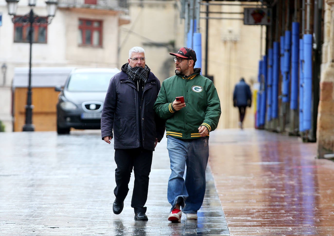 Fotos: El viento y el oleaje marcan el tiempo en Asturias