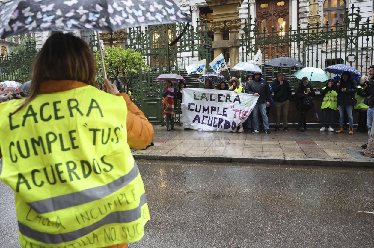 Protesta de los trabajadores de Lacera. 