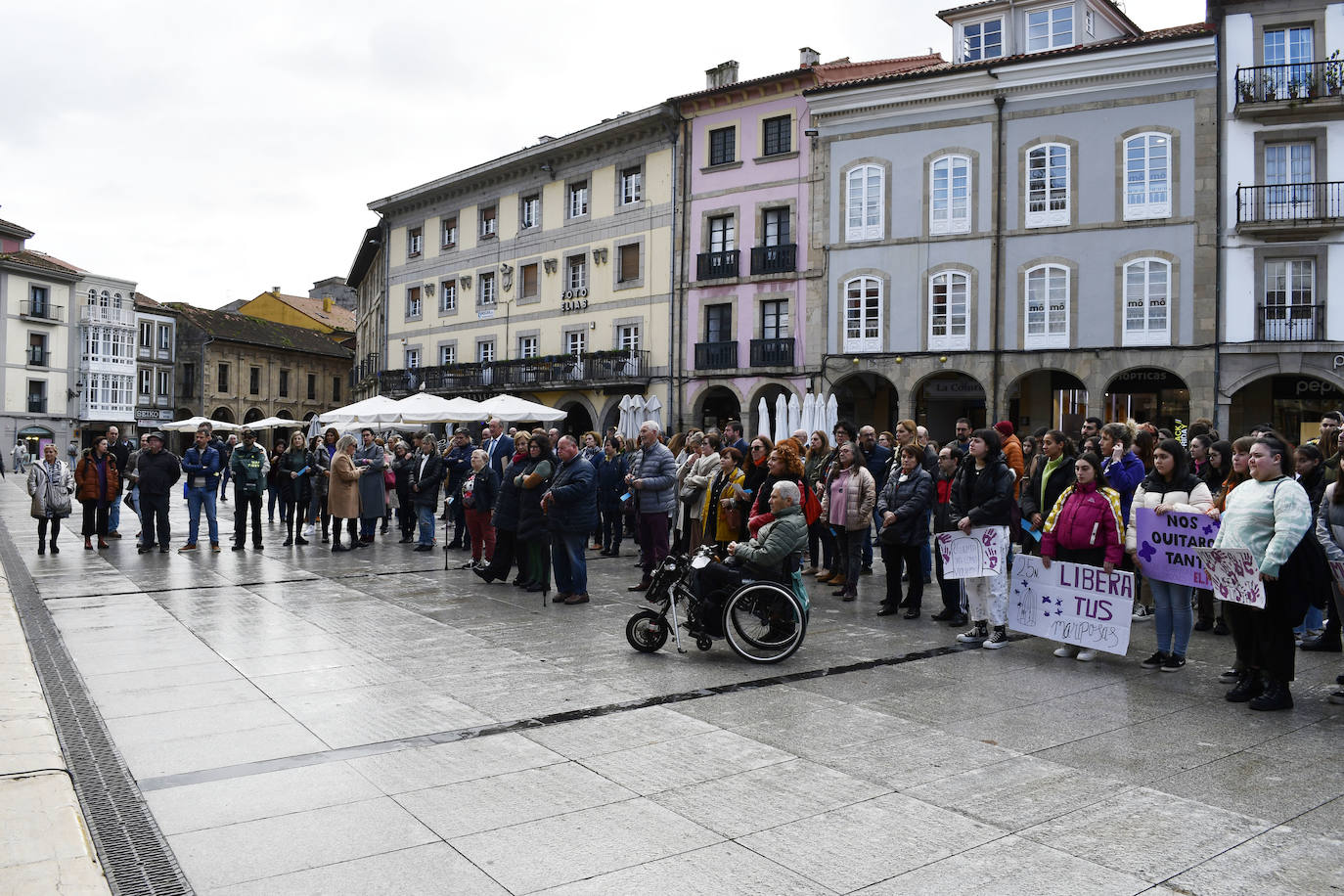 Fotos: Asturias se viste de morado contra la violencia de género