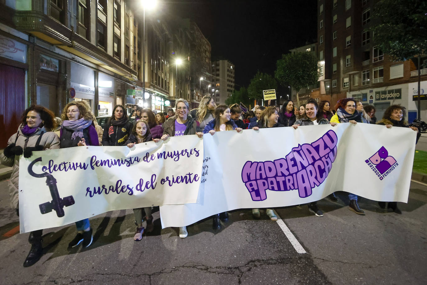 Fotos: Marcha por la igualdad en Avilés para erradicar la violencia de género