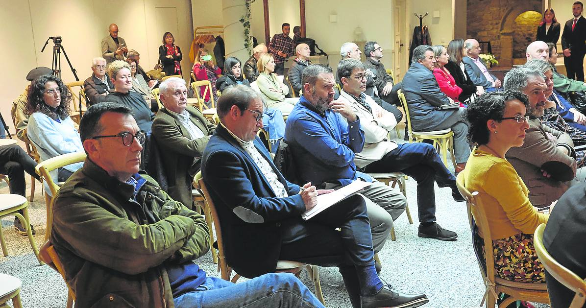 Entre los asistentes a la jornada había vecinos, emprendedores, alcaldes y diputados. pablo nosti