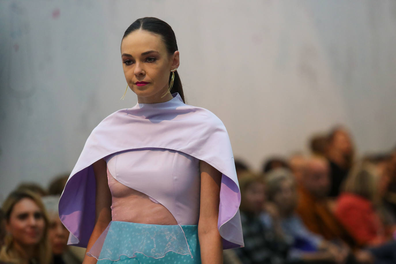 Fotos: Moda asturiana repleta de color y fantasía