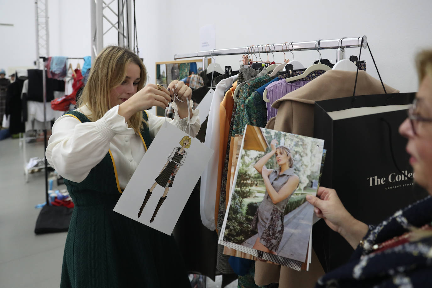 Fotos: Moda asturiana repleta de color y fantasía