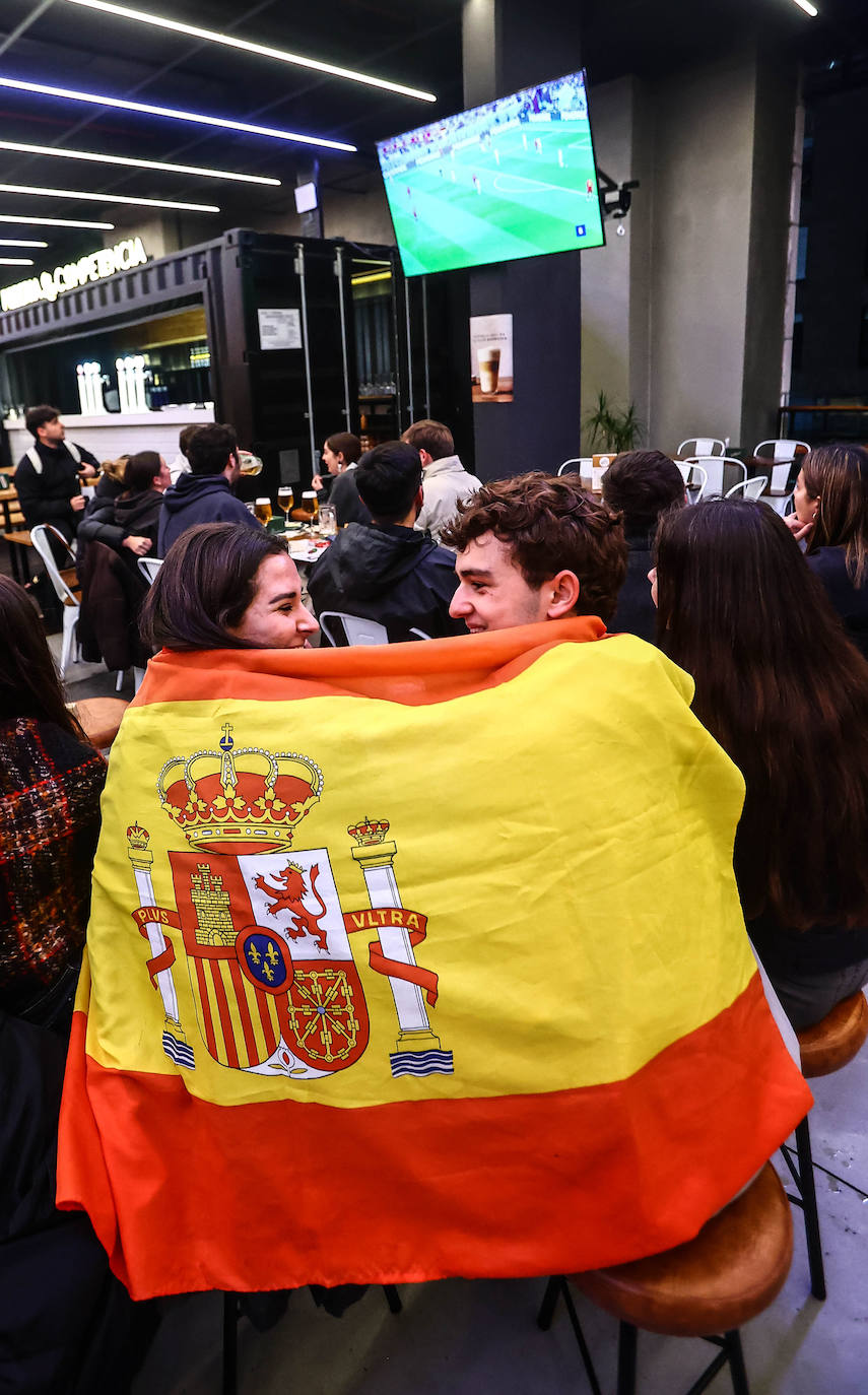 Fotos: Asturias anima a La Roja