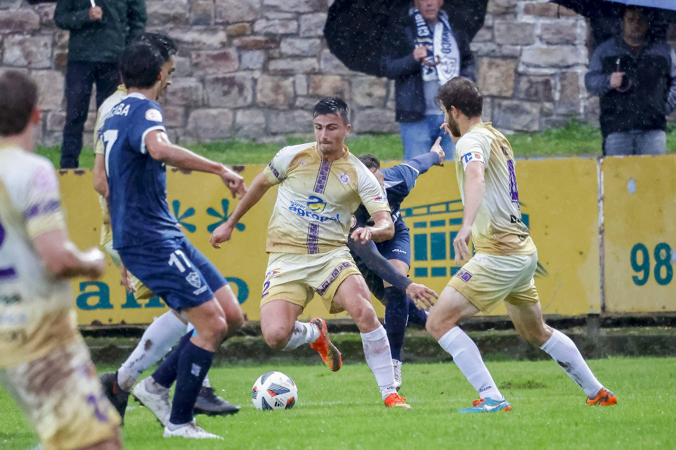 Fotos: Las mejores jugadas del Marino de Luanco - Palencia