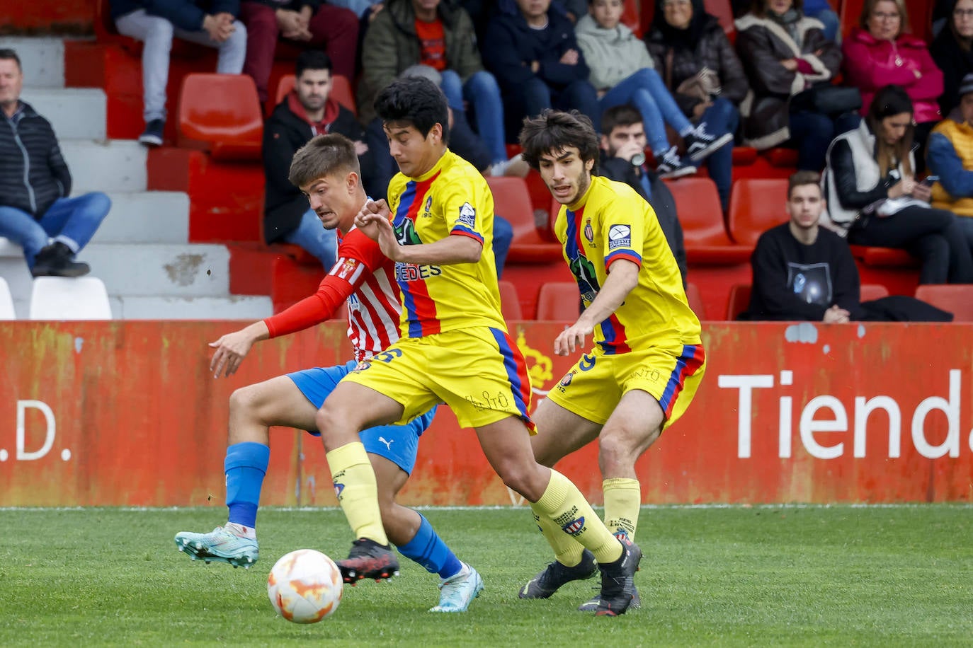 Fotos: Las mejores jugadas del Sporting B - Titánico