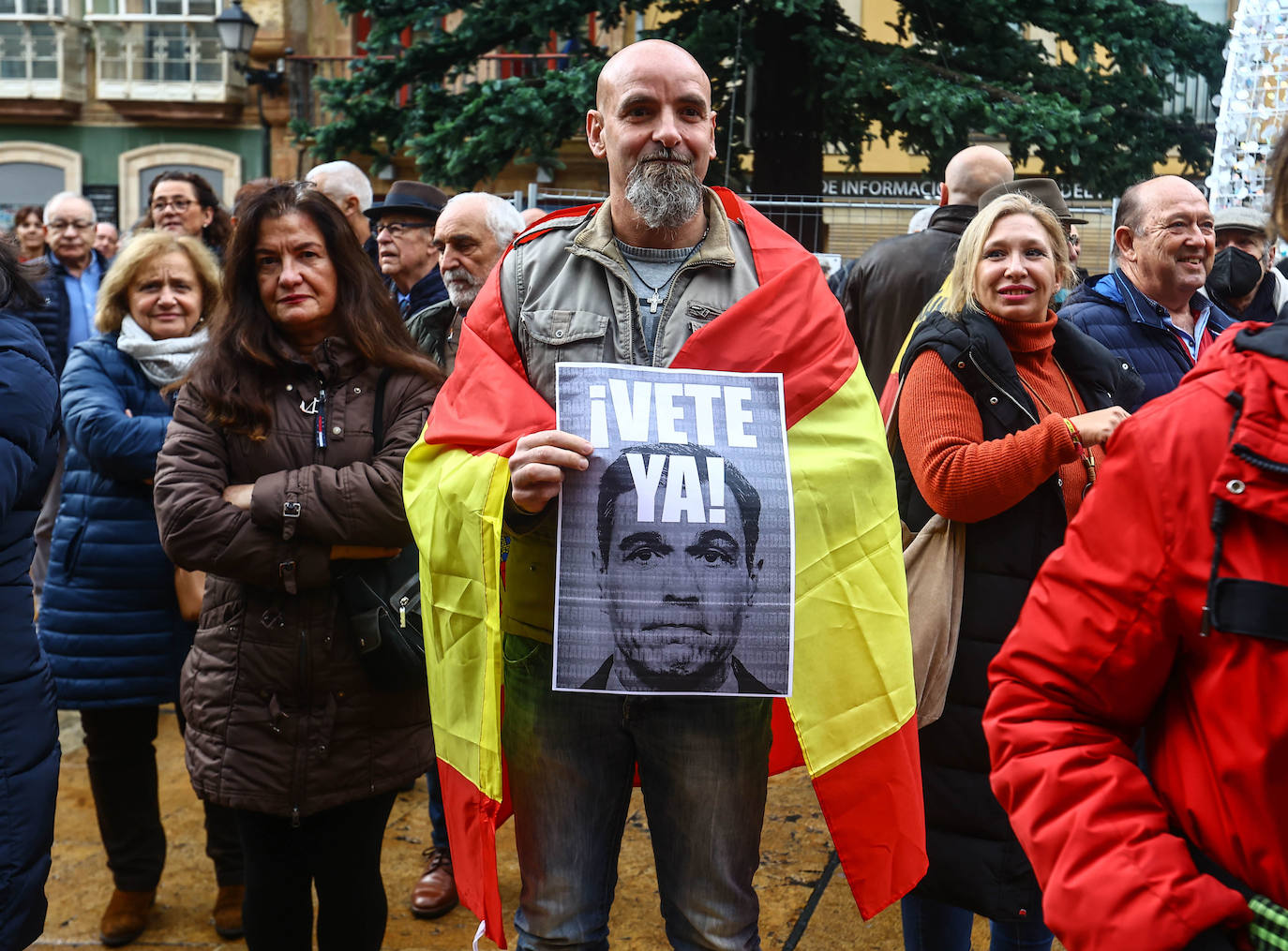 Fotos: Vox pide la dimisión de Sánchez: «Quiere una España arruinada y doblegada»