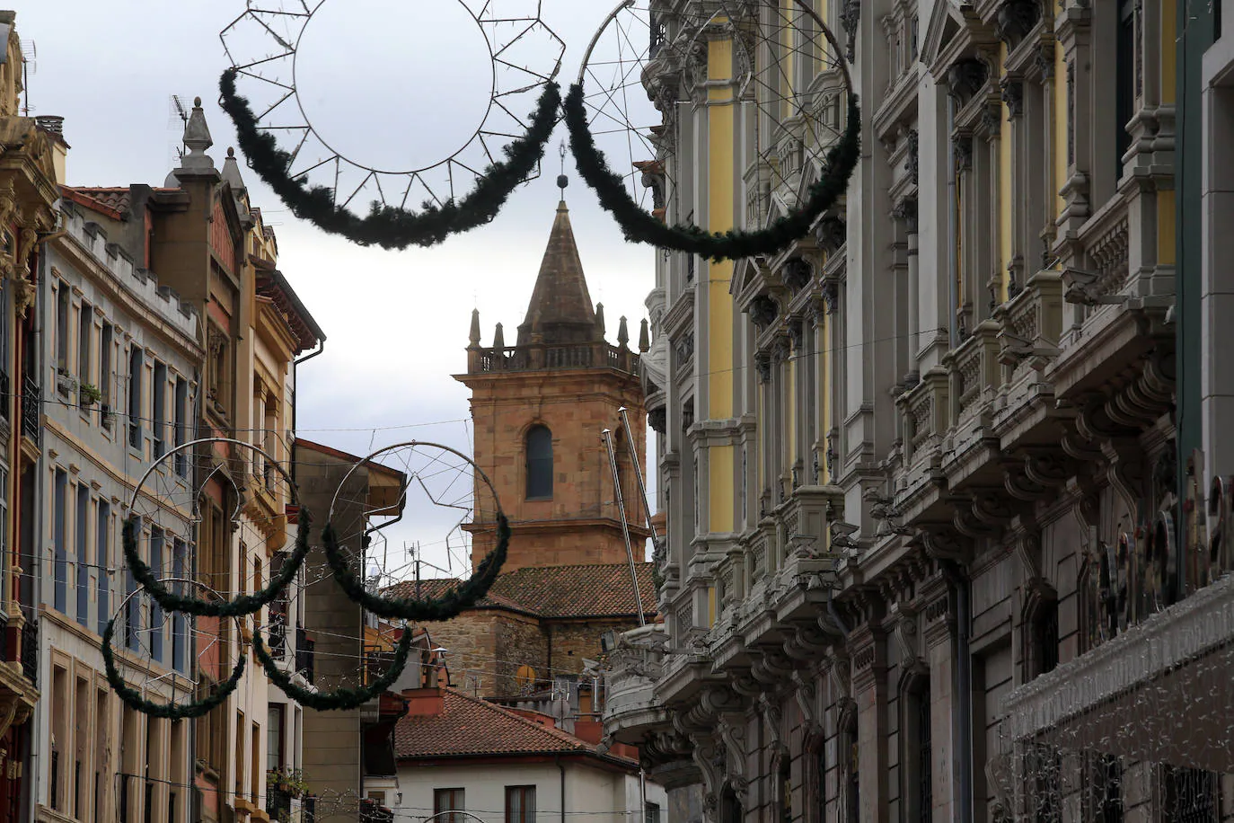 Fotos: Oviedo se viste de Navidad