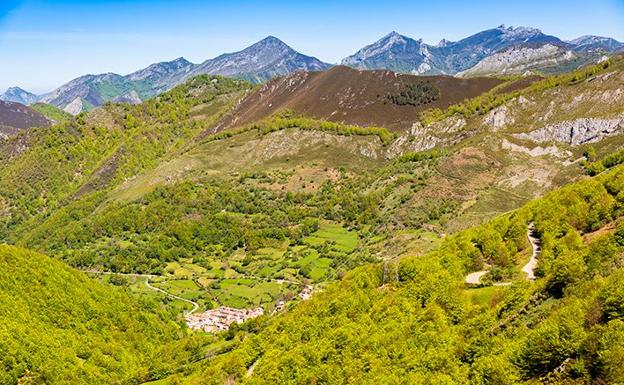 Puerto de Tarna. Fuente de la Nalona