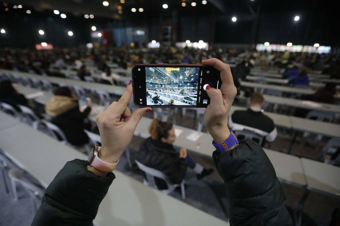 Fotos: Masivas oposiciones en Asturias para auxiliares educadores