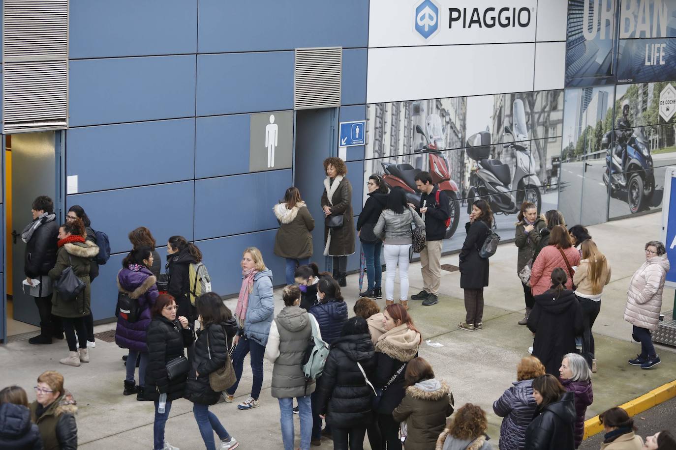 Fotos: Masivas oposiciones en Asturias para auxiliares educadores