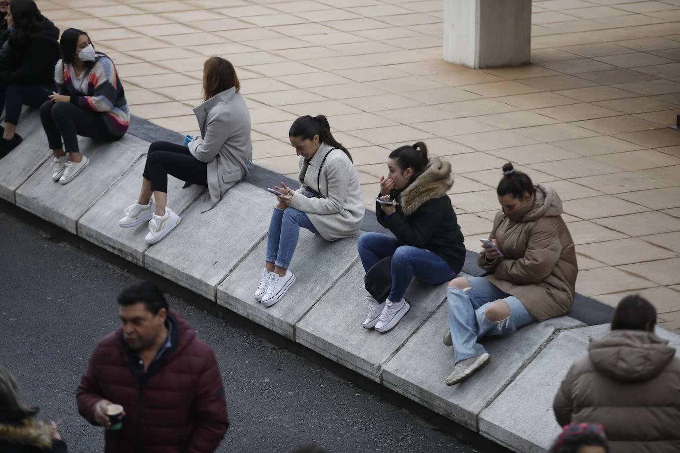 Fotos: Masivas oposiciones en Asturias para auxiliares educadores