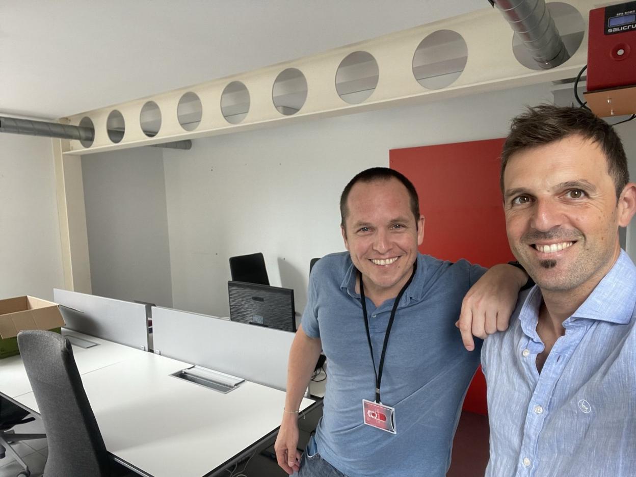 Pablo Martínez Pedreira con Lilian Mável, a su derecha. 