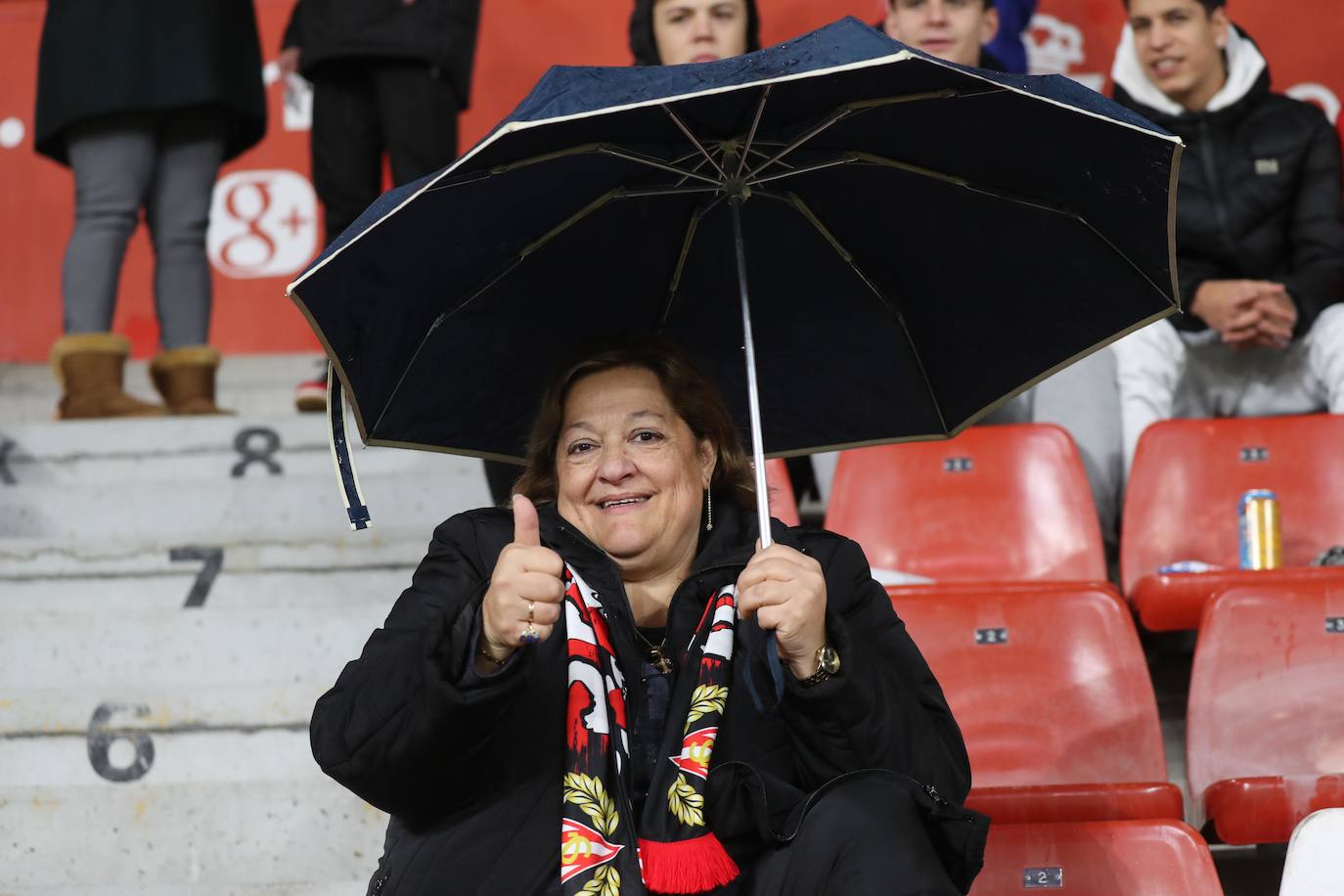 Fotos: ¿Estuviste en el Sporting - Las Palmas? ¡Búscate!