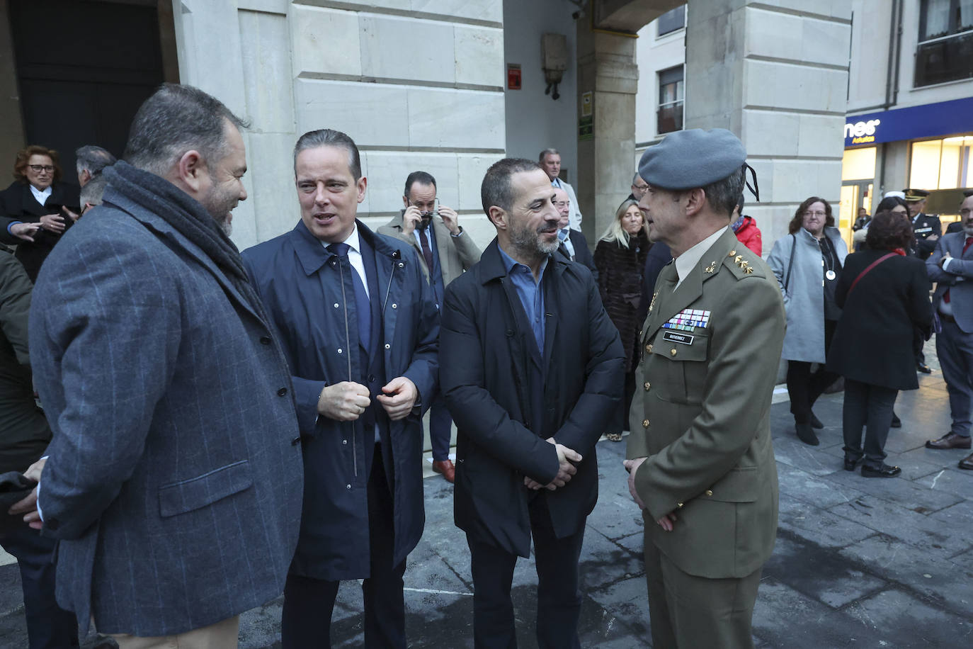 Fotos: Entrega de la Medalla de Oro al Regimiento «Príncipe» número 3 en Siero