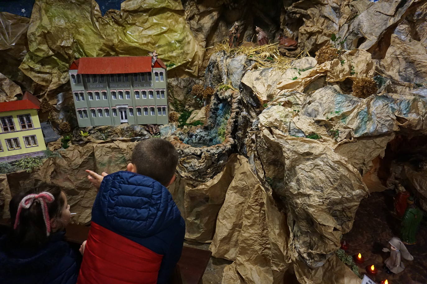 Fotos: Belenes detallistas en el Santuario de Covadonga