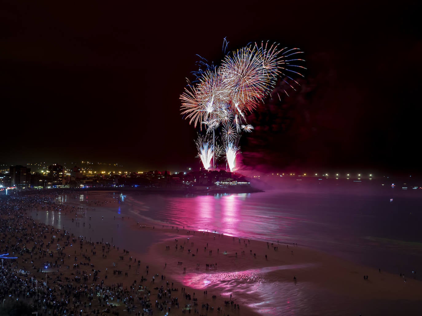 Agosto. ‘Fuegos de Begoña’ (Gijón) 