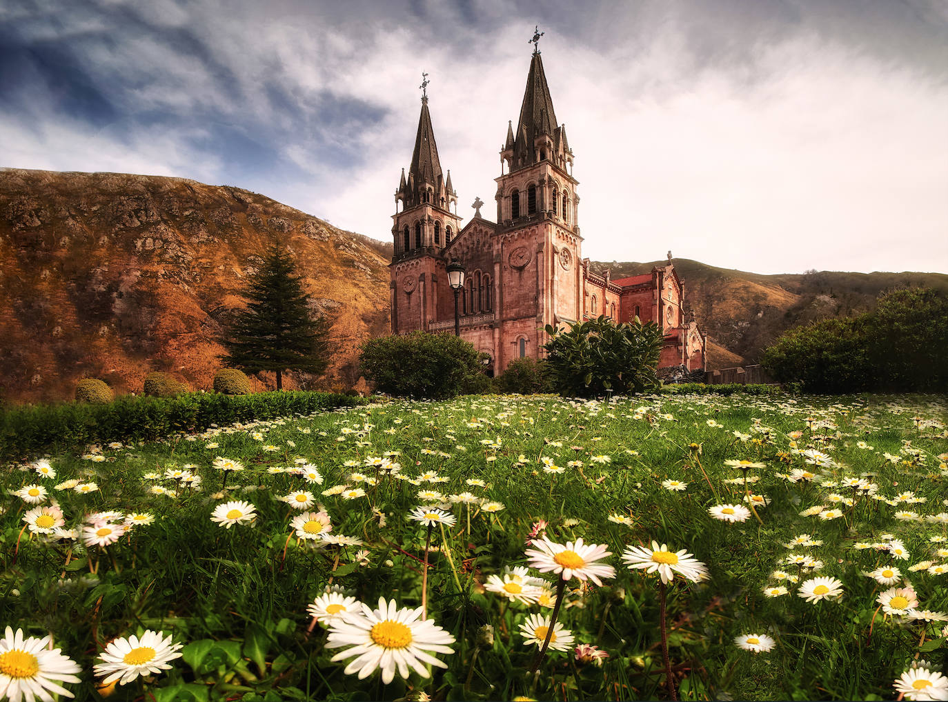 Mayo. ‘Primavera en Covadonga’ (Covadonga) 