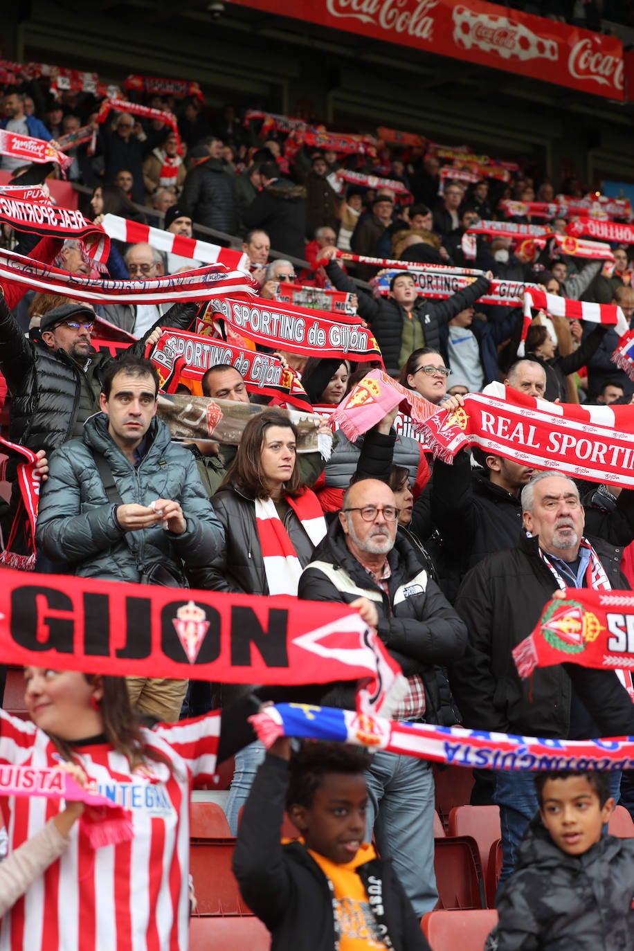 Fotos: ¿Estuviste en el Sporting-Cartagena?¡Búscate en El Molinón!