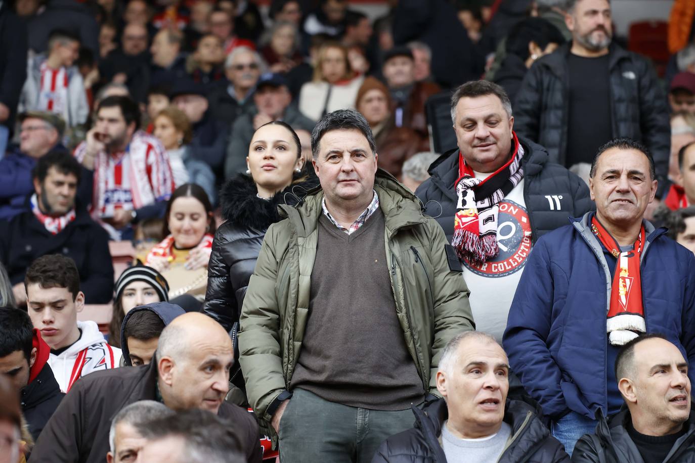 Fotos: ¿Estuviste en el Sporting-Cartagena?¡Búscate en El Molinón!