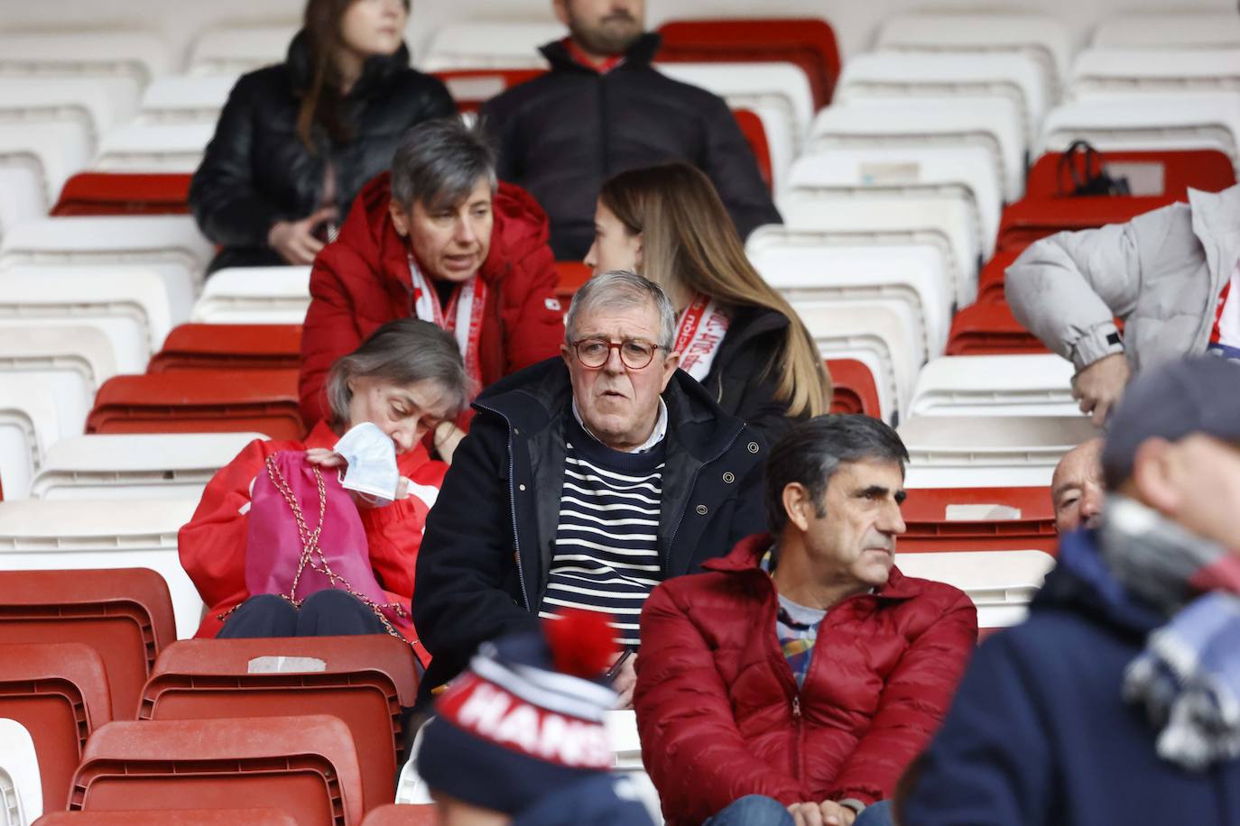 Fotos: ¿Estuviste en el Sporting-Cartagena?¡Búscate en El Molinón!