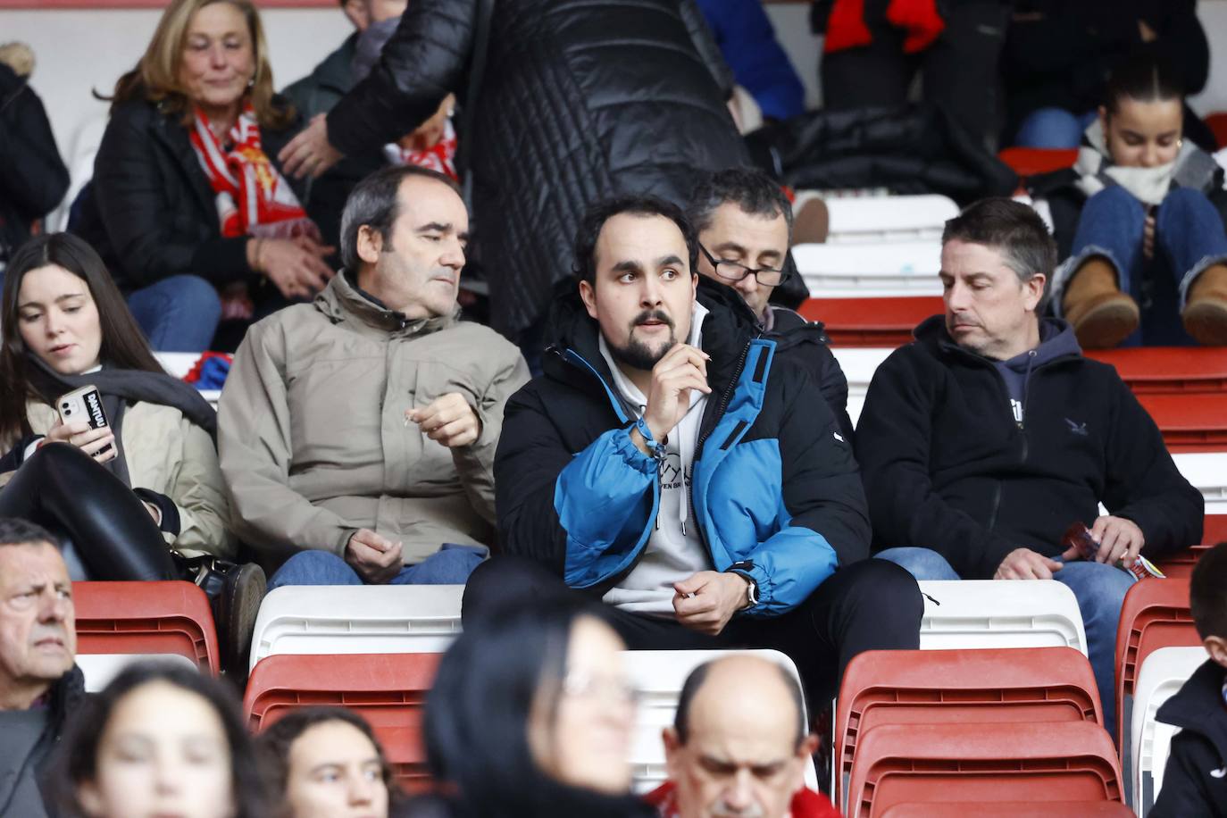 Fotos: ¿Estuviste en el Sporting-Cartagena?¡Búscate en El Molinón!